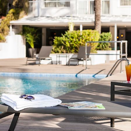 Отель Eurostars Marivent Пальма-де-Майорка Экстерьер фото A hotel pool